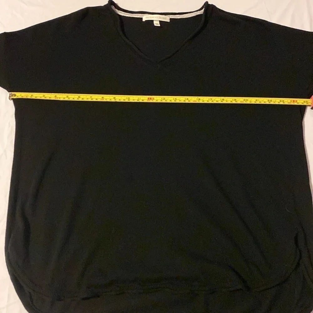 Victoria Secret Black Vneck Sweater Size Medium VGUC - Picture 7 of 8